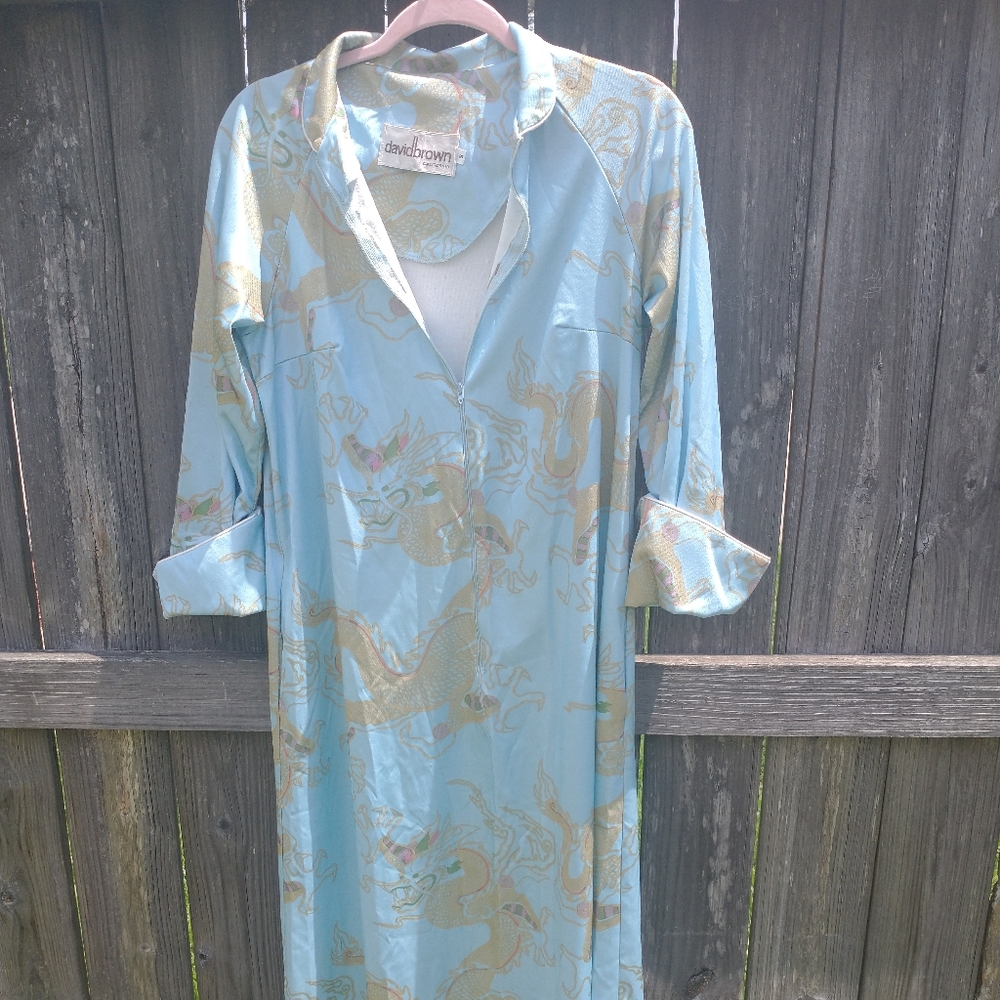 ELEGANT DAVID BROWN OF CALIFORNIA LOUNGER SIZE SMALL